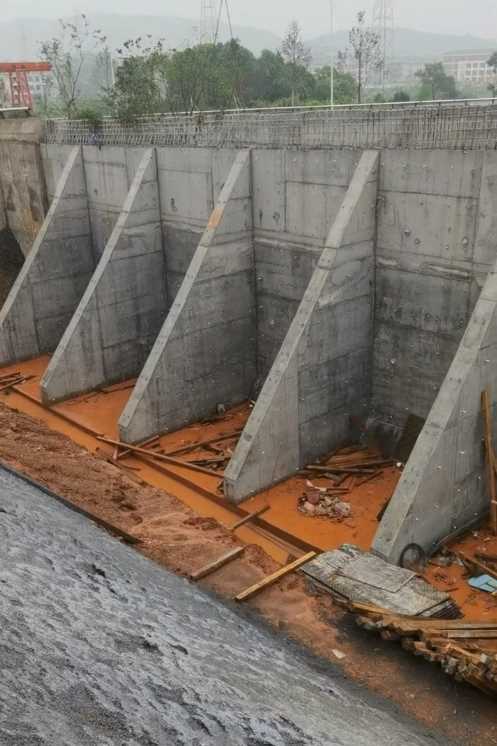 聊城莘县锚杆式挡土墙